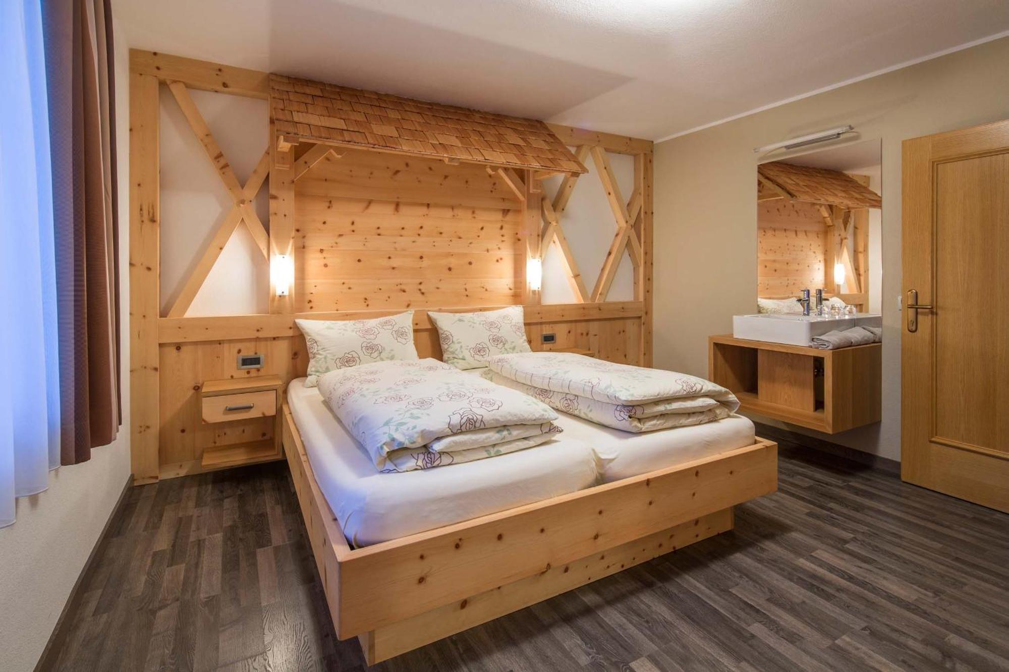 Alpin Apartments Colfosco Room photo