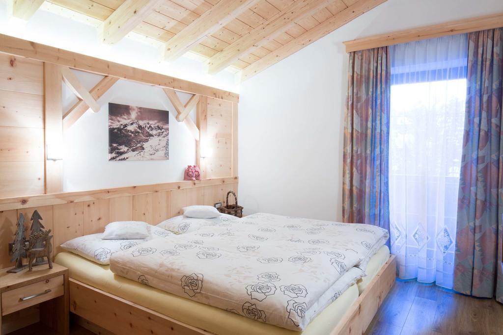 Alpin Apartments Colfosco Room photo